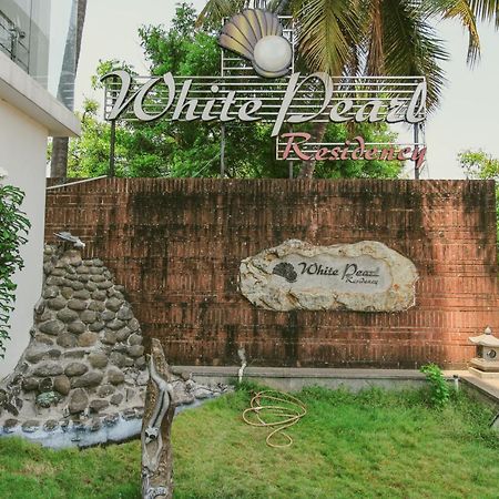 White Pearl Residency Hotel Puduccseri Kültér fotó