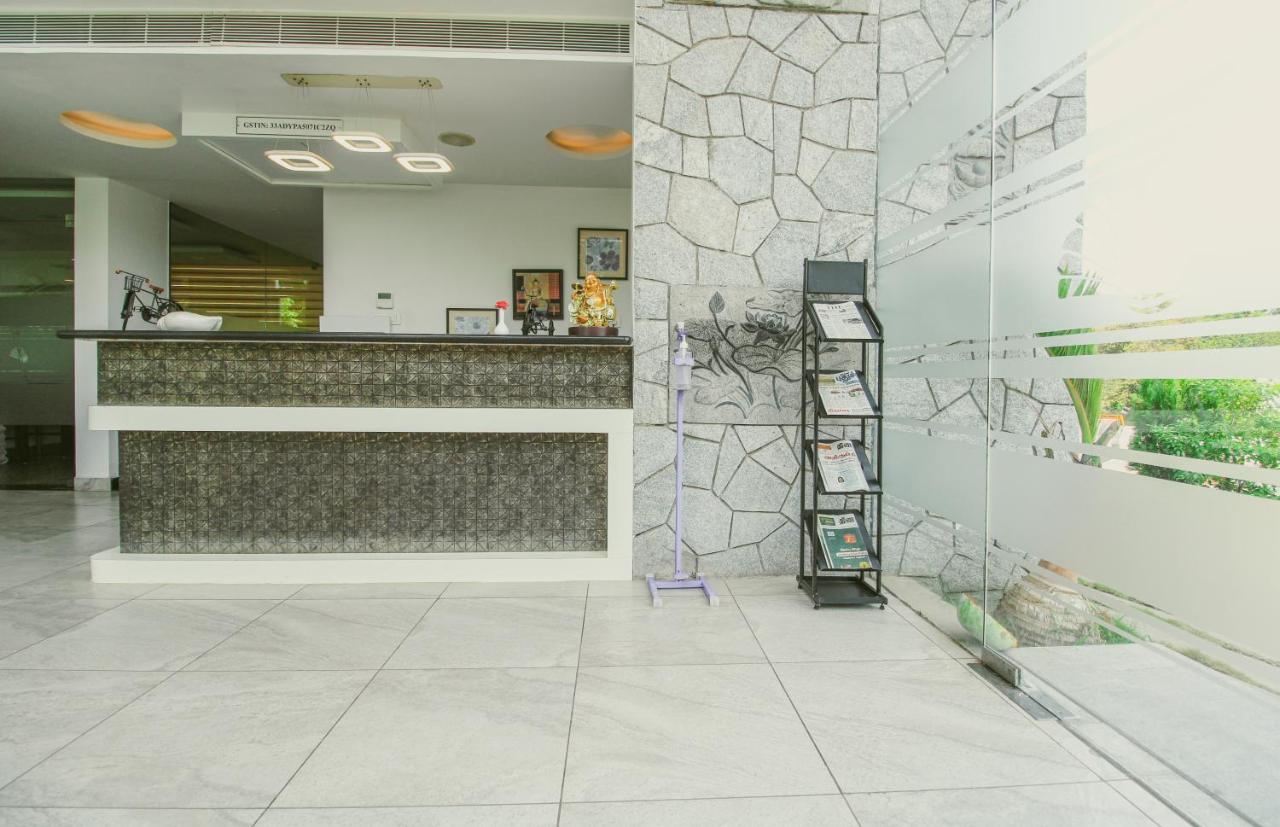 White Pearl Residency Hotel Puduccseri Kültér fotó