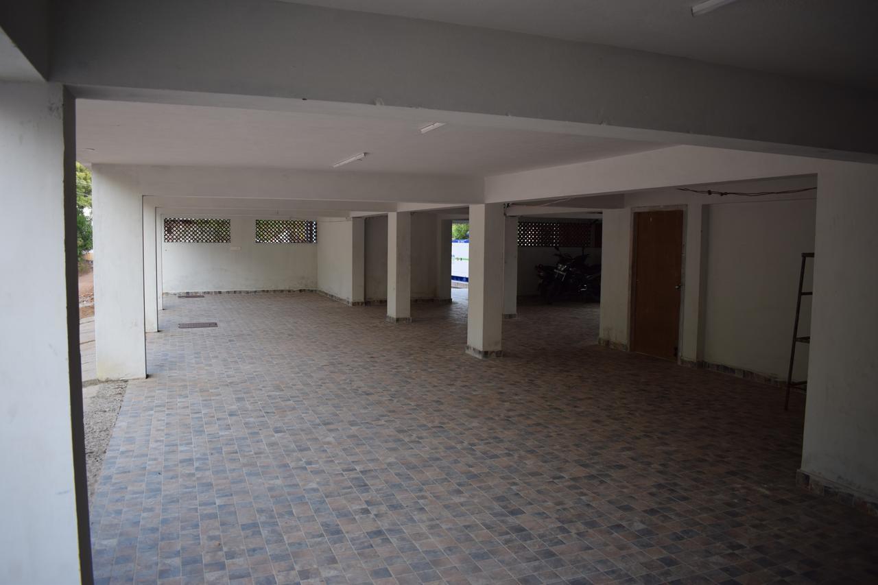 White Pearl Residency Hotel Puduccseri Kültér fotó