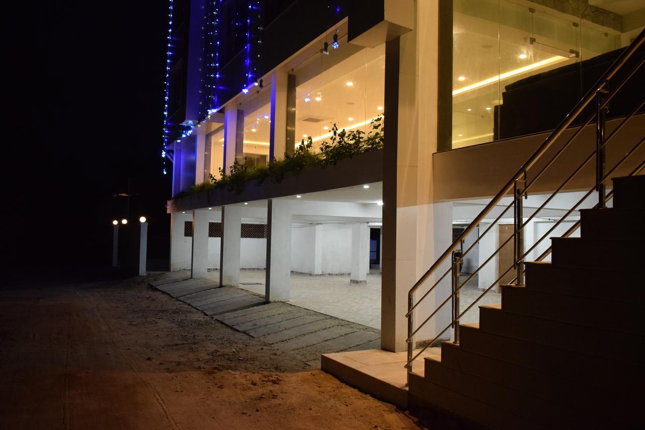 White Pearl Residency Hotel Puduccseri Kültér fotó